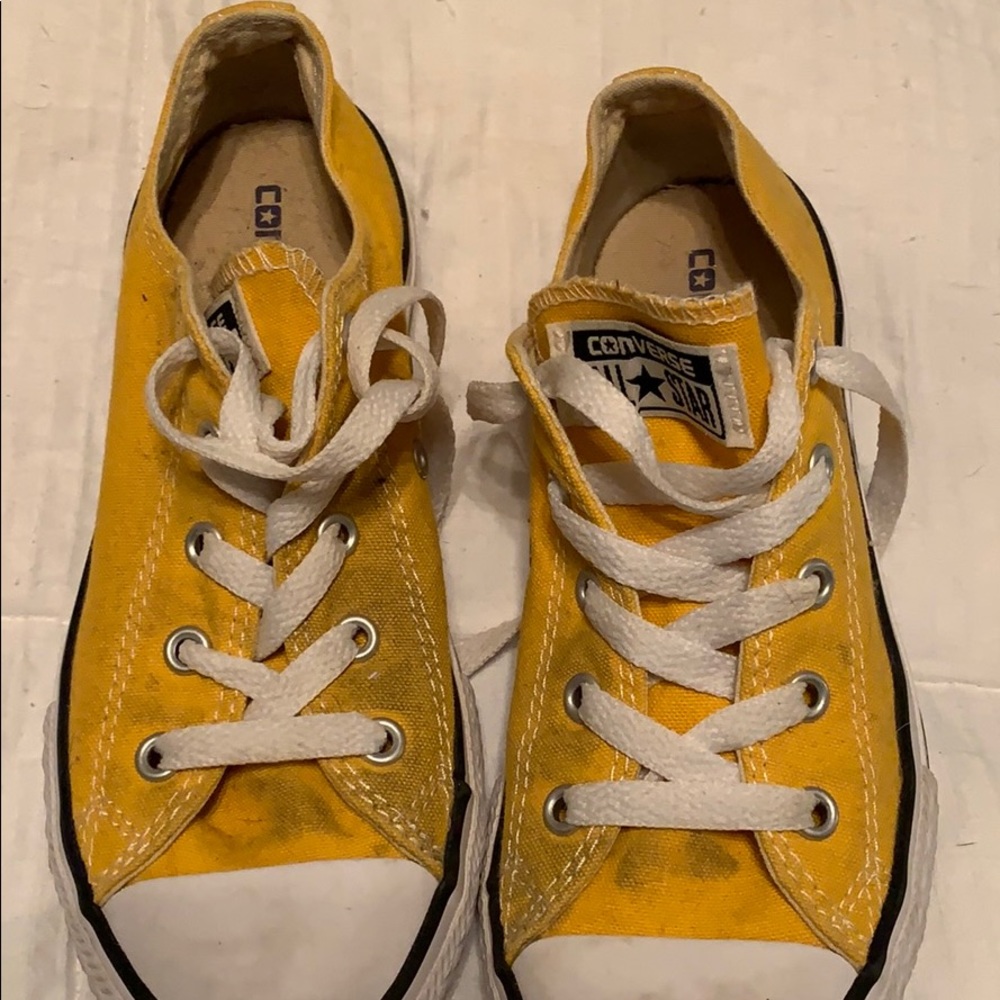 Converse - Picture 2 of 4